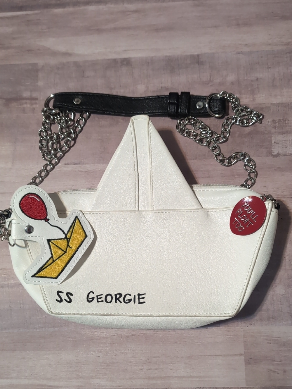 IT White 'SS Georgie' Leather-Style Shoulder Bag with Chain Strap